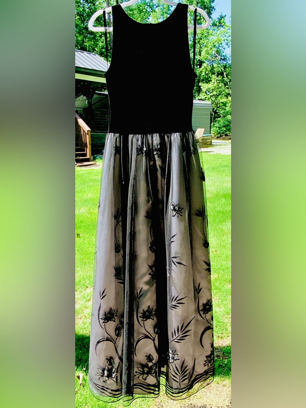 VINTAGE PATRA-Sz 8-Blk Velor Sleeveless Top, Silver with Blk Mesh Overlay Formal